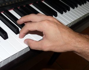 Notes répétées au piano